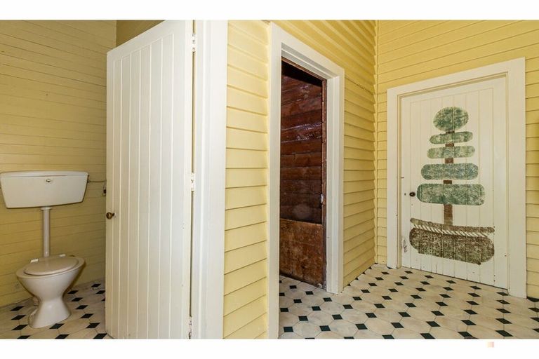 Photo of property in 165 High Street, Waimate, 7924