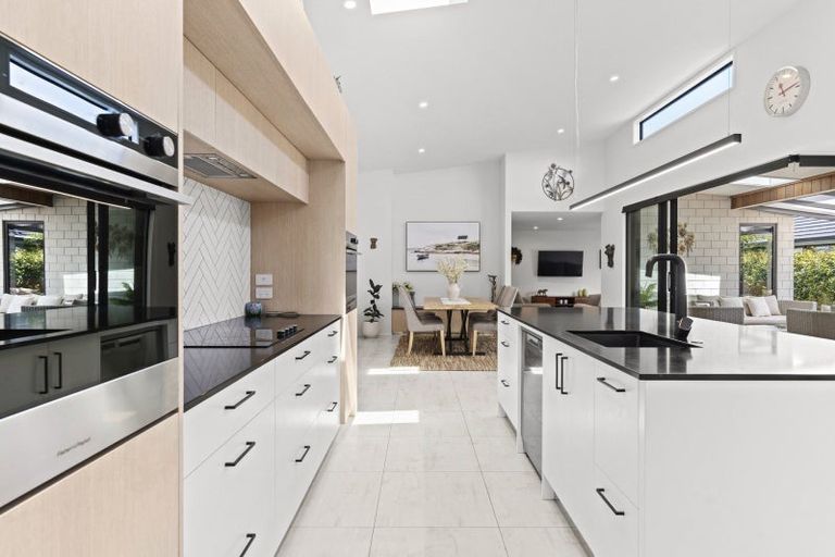 Photo of property in 14 Waitaha Place, Bell Block, New Plymouth, 4312