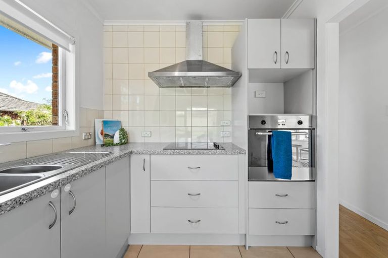 Photo of property in 1/49 Shakespeare Road, Milford, Auckland, 0620