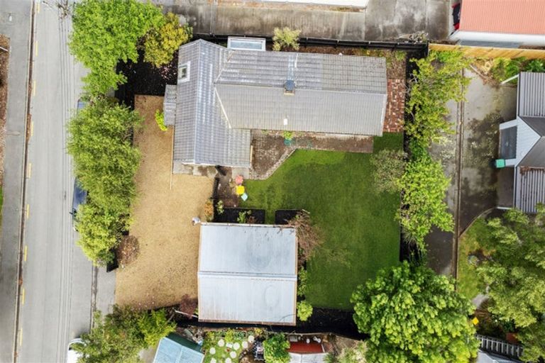 Photo of property in 37 Somerset Crescent, Spreydon, Christchurch, 8024