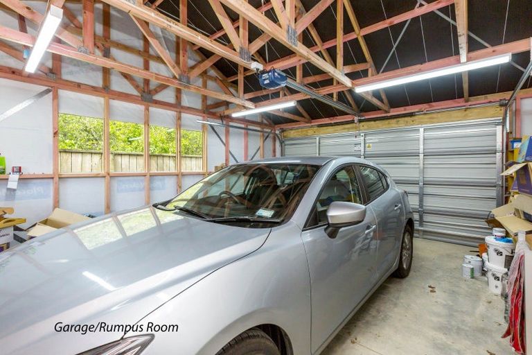 Photo of property in 14 Molloys Road, Te Marua, Upper Hutt, 5018