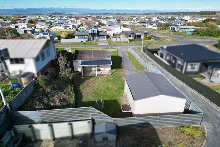 Photo of property in 11 Chaffey Street, Foxton Beach, Foxton, 4815