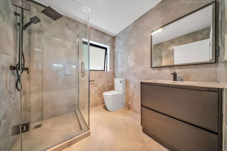 Photo of property in 7b Waimai Avenue, Weymouth, Auckland, 2103