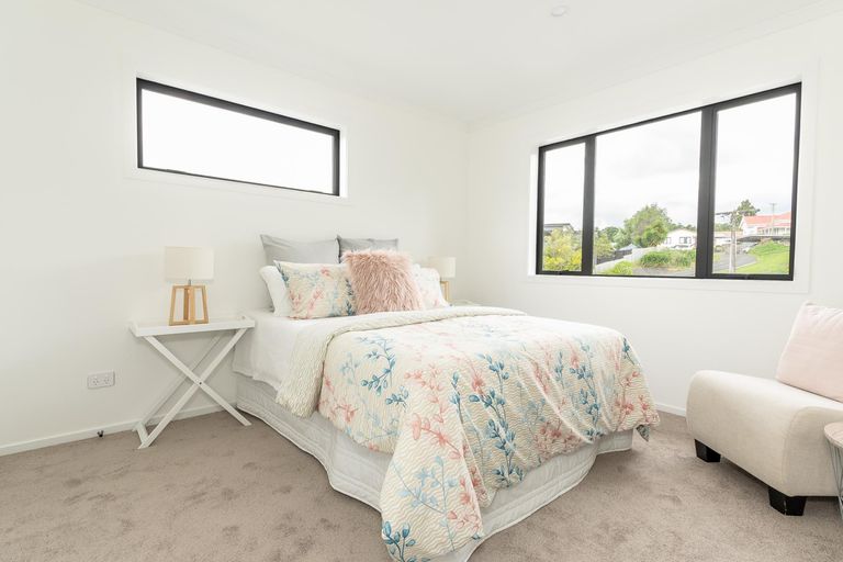 Photo of property in 1/4 Marama Street, Castor Bay, Auckland, 0620