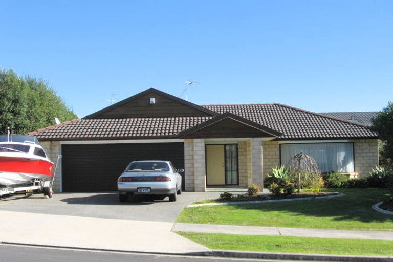 Photo of property in 3 Byblos Place, The Gardens, Auckland, 2105