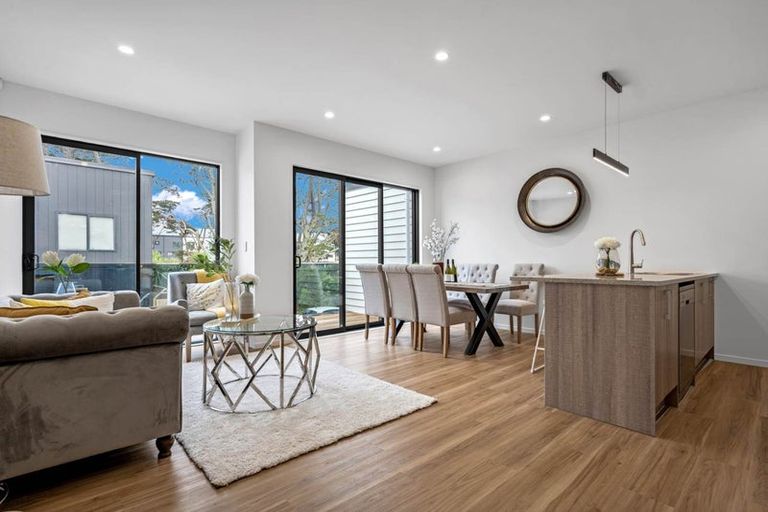 Photo of property in 21 Korokio Lane, Henderson, Auckland, 0612