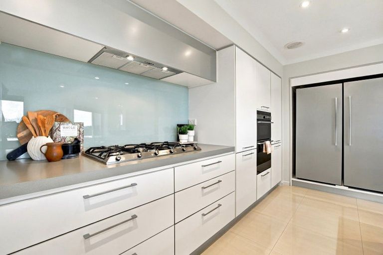 Photo of property in 32 Grace James Road, Pukekohe, 2120