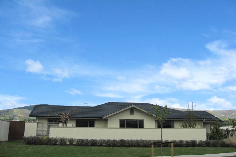 Photo of property in 28 Kendall View, Stoke, Nelson, 7011