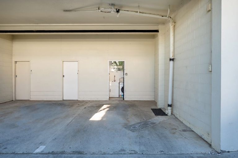 Photo of property in 8/118 Vauxhall Road, Narrow Neck, Auckland, 0624