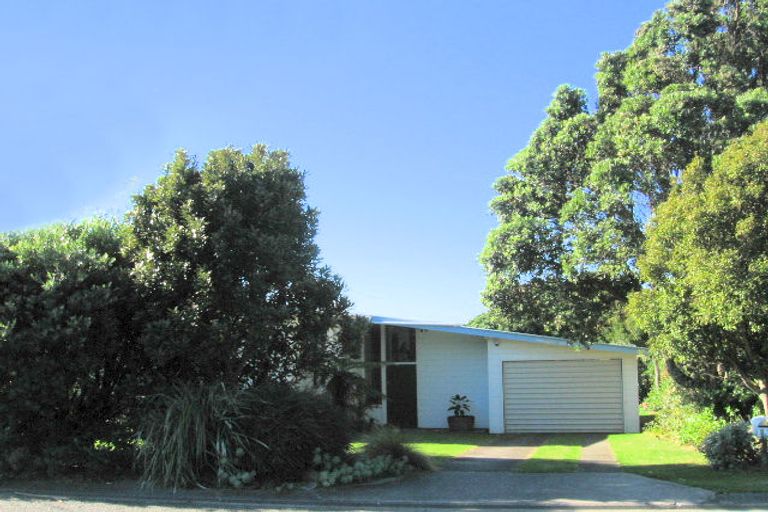 Photo of property in 5 Mataiwhetu Street, Takapuwahia, Porirua, 5022