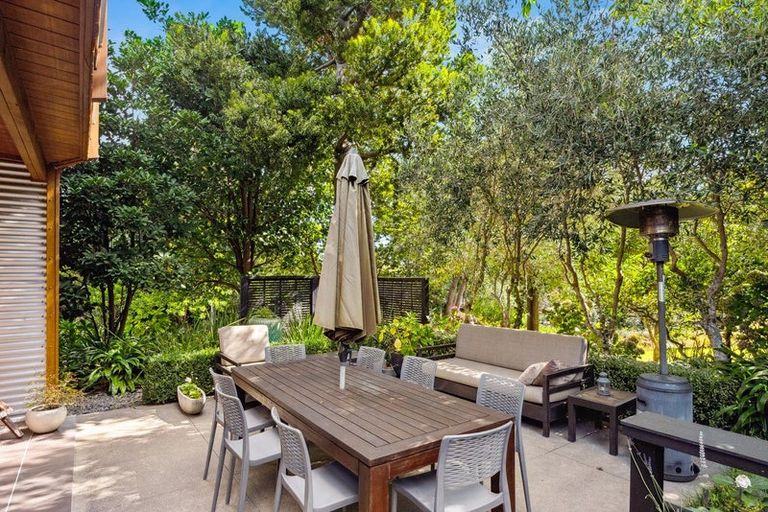 Photo of property in 2 Fiesta Grove, Raumati Beach, Paraparaumu, 5032