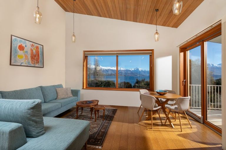 Photo of property in 337 Beacon Point Road, Wanaka, 9305
