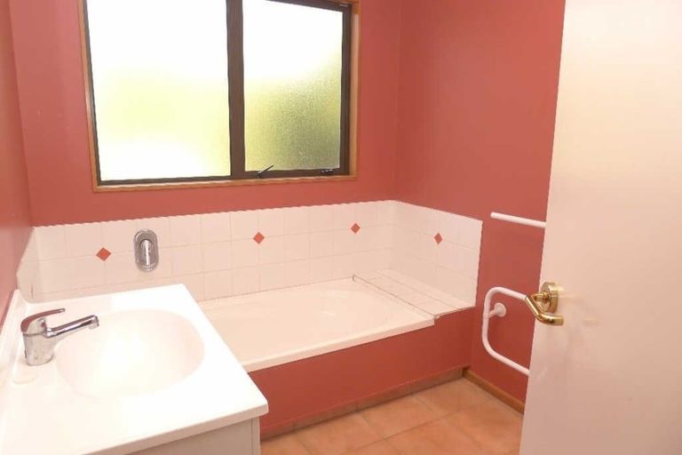 Photo of property in 20 Ngaio Road, Raumati Beach, Paraparaumu, 5032