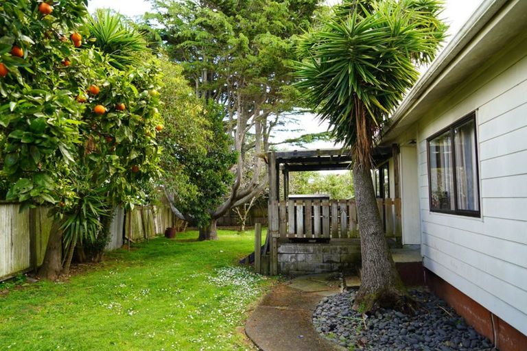 Photo of property in 261 Mahia Road, Weymouth, Auckland, 2103