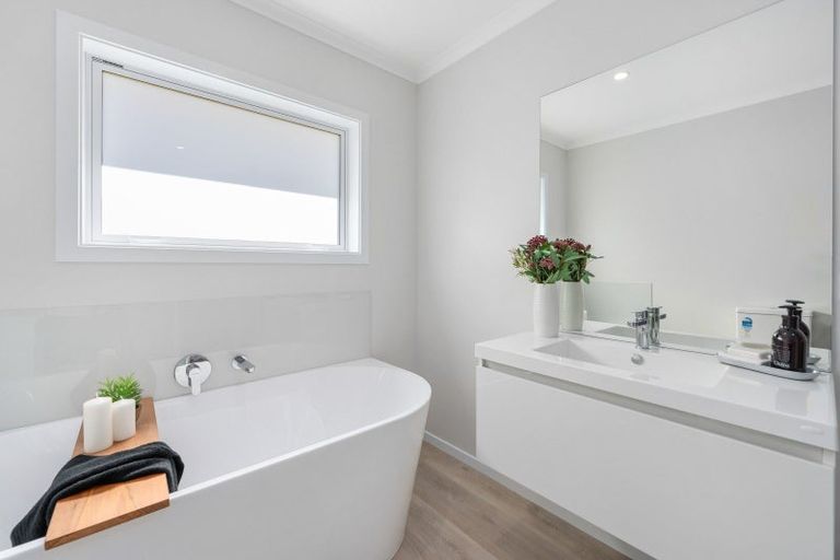 Photo of property in 30 Henderson Street, Kimbolton, 4774