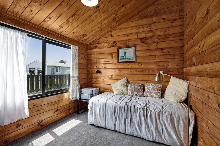 Photo of property in 49 Brennan Place, Opunake, 4616