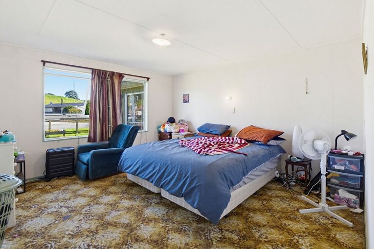 Photo of property in 22 Carlson Street, Dannevirke, 4930