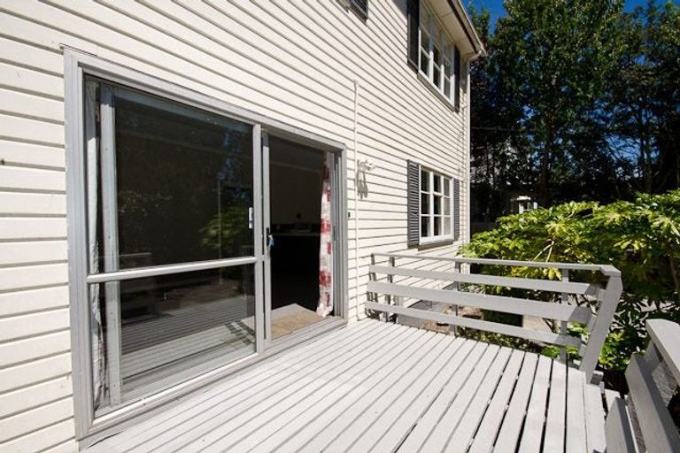 Photo of property in 17 Auburn Avenue, Upper Riccarton, Christchurch, 8041