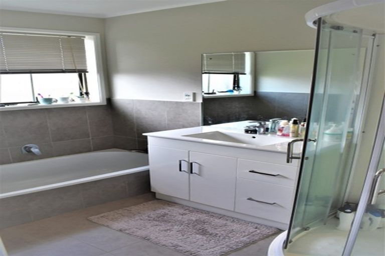 Photo of property in 1 Galloway Crescent, Farm Cove, Auckland, 2012