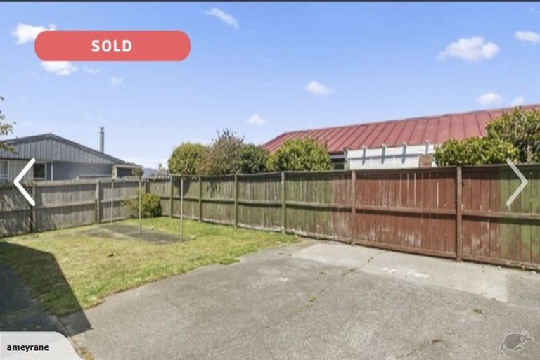 Photo of property in 18b Reese Jones Grove, Maungaraki, Lower Hutt, 5010