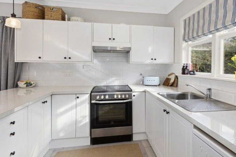 Photo of property in 99 Normandale Road, Normandale, Lower Hutt, 5010