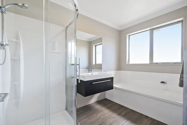 Photo of property in 13 Bradbury Avenue, Rolleston, 7614