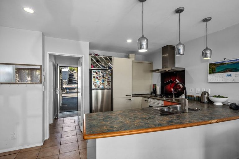 Photo of property in 1/23 Fields Parade, Oteha, Auckland, 0632