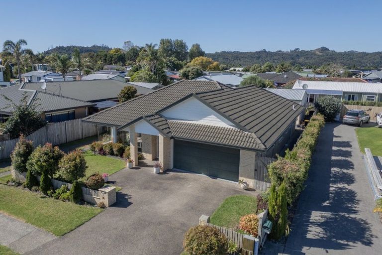 Photo of property in 9 Park Lane, Whitianga, 3510