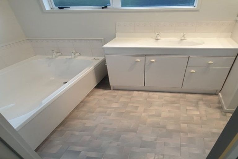 Photo of property in 2/9 Halliwell Avenue, Papanui, Christchurch, 8052