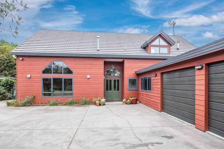 Photo of property in 247 Te Moana Road, Waikanae, 5036