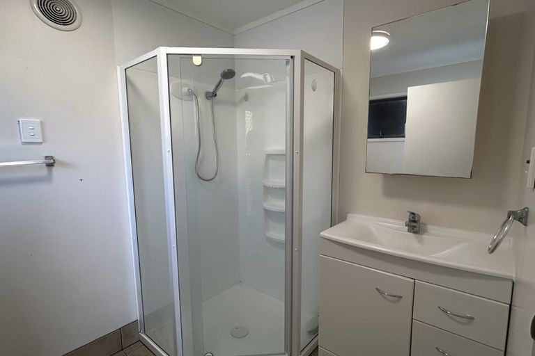 Photo of property in 7 Bayview Road, Bayview, Auckland, 0629