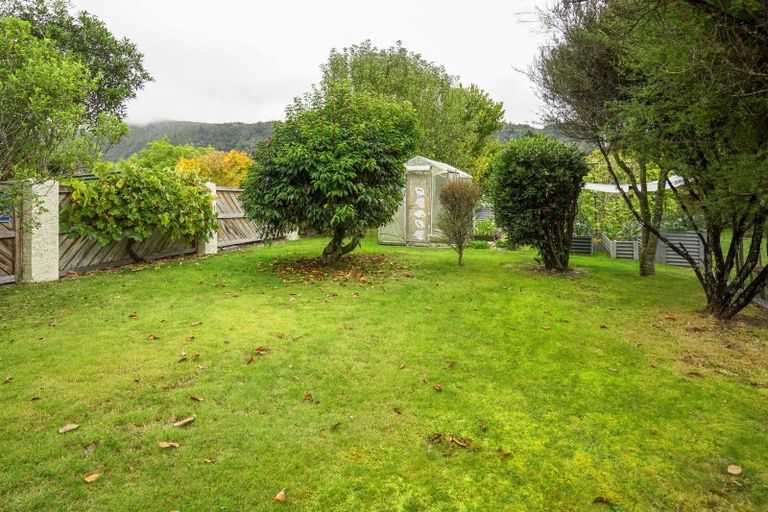 Photo of property in 4 Brunner Street, Murchison, 7007