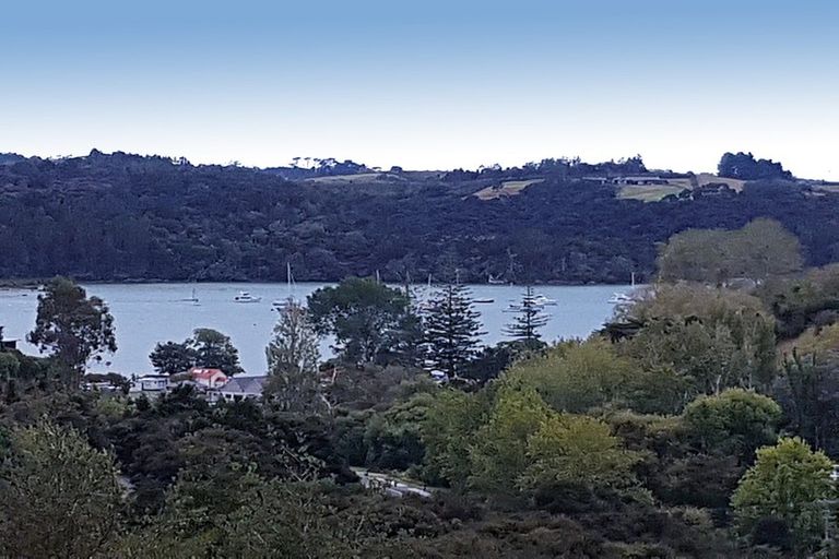 Photo of property in 40 Brick Bay Drive, Sandspit, Warkworth, 0982