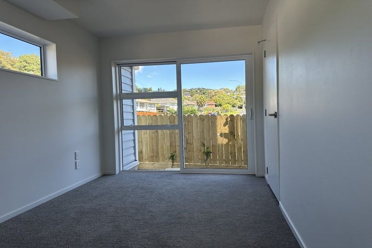 Photo of property in 15a Blenheim Street, Glenfield, Auckland, 0629