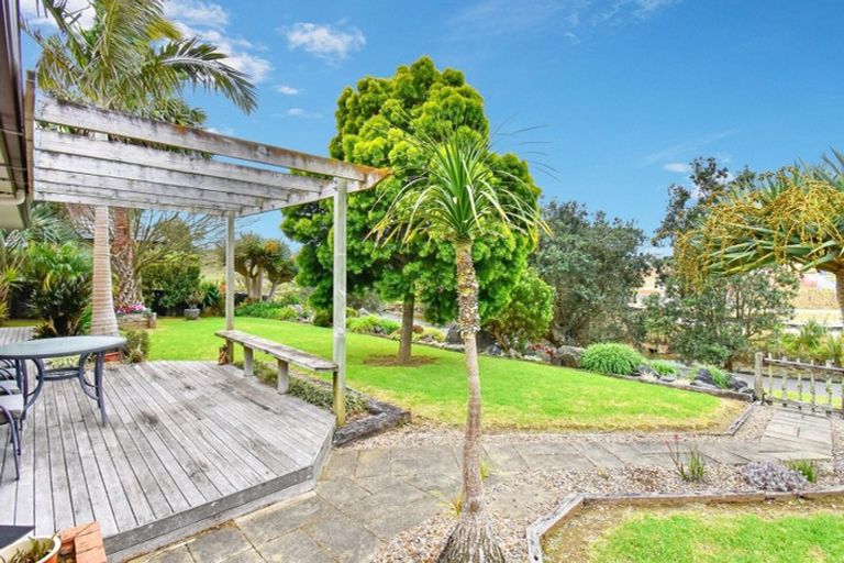 Photo of property in 8 Crannich Place, Wattle Downs, Auckland, 2103