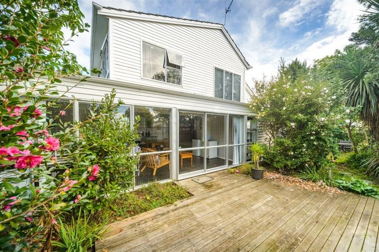 Photo of property in 118 Fitzroy Street, Terrace End, Palmerston North, 4410
