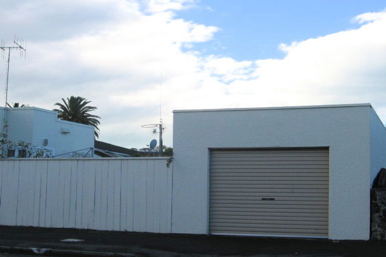 Photo of property in 1 Nelson Crescent, Napier South, Napier, 4110