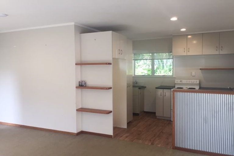 Photo of property in 1/22 Dunraven Place, Torbay, Auckland, 0630