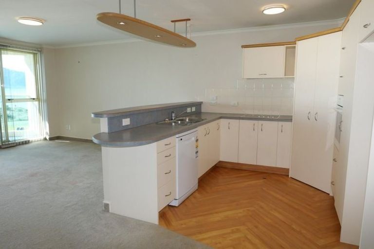 Photo of property in Ocean Apartments, 44-46 Marine Parade, Paraparaumu Beach, Paraparaumu, 5032