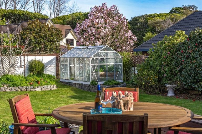 Photo of property in 7 River Glade, Waikanae, 5036