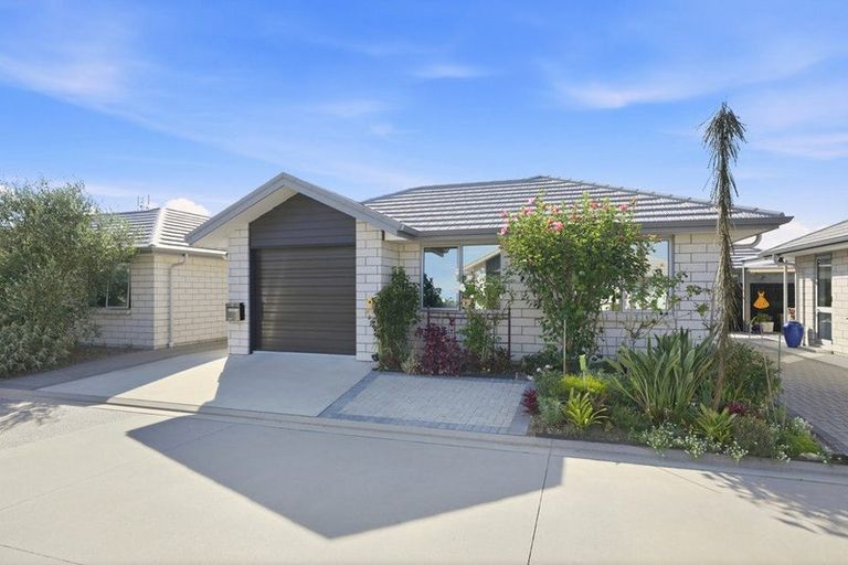 Photo of property in 5 Lance Way, Papamoa, 3118