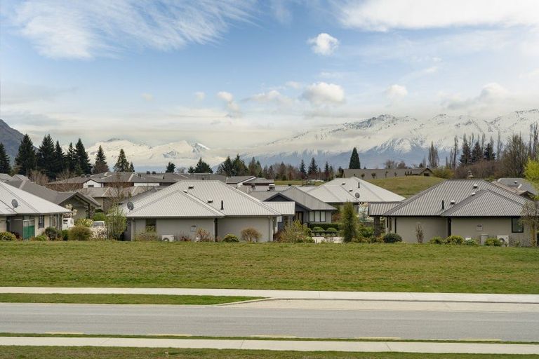 Photo of property in 15 Campbell Road, Wanaka, 9305