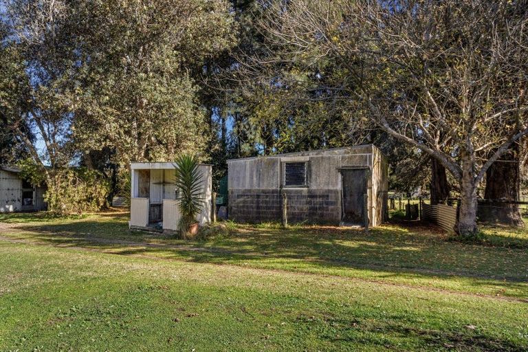 Photo of property in 21 Kawerau Road, Putauaki, Whakatane, 3192