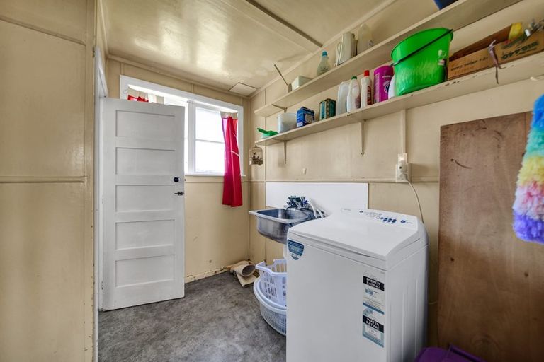 Photo of property in 182 Egmont Street, Patea, 4520