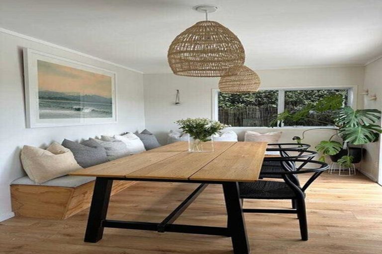 Photo of property in 33 Agincourt Street, Glenfield, Auckland, 0629