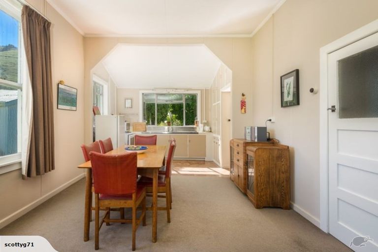 Photo of property in 20 Chorlton Road, Okains Bay, 7583