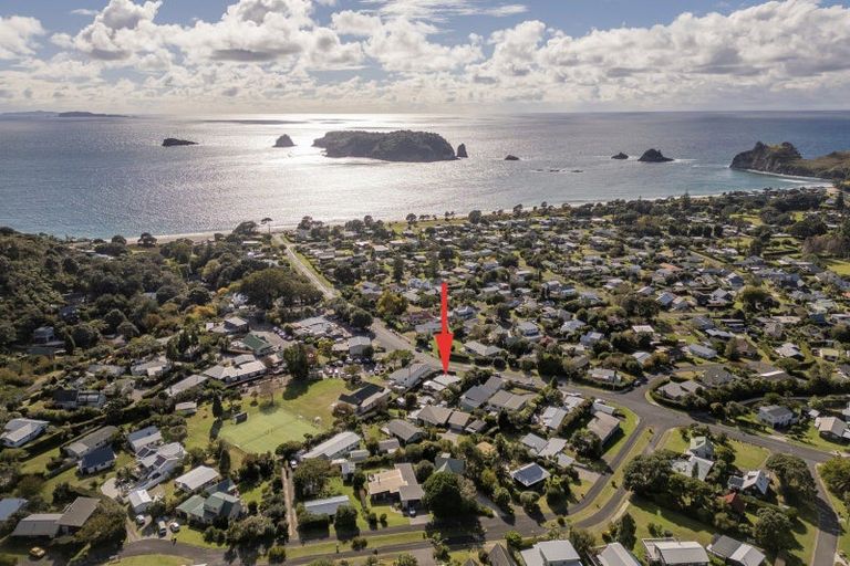 Photo of property in 56 Hahei Beach Road, Hahei, Whitianga, 3591