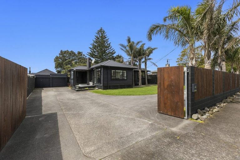 Photo of property in 145 Seaview Road, Westown, New Plymouth, 4310
