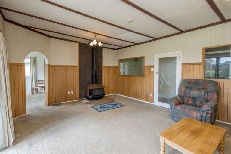 Photo of property in 36 Rangihiroa Street, Waikanae Beach, Waikanae, 5036