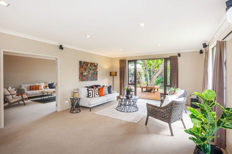 Photo of property in 23 Opawa Place, Terrace End, Palmerston North, 4410